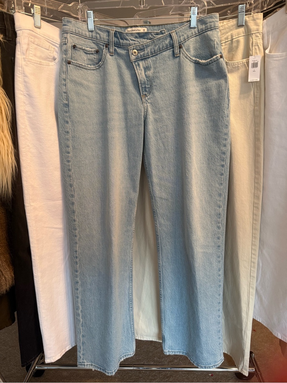 Abercrombie & Fitch Crossover Waist Women’s Straight-Leg Jeans Size 30
